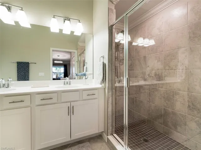 Owners Bath