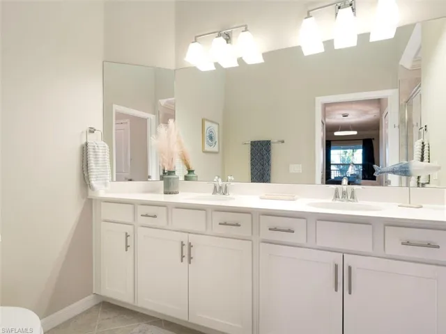 Owners Bath