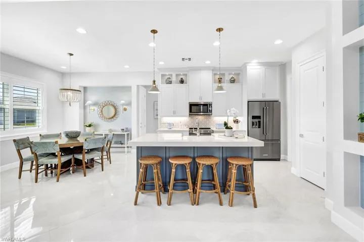 7111 Cayo Coco Ln, Naples, Florida 34113