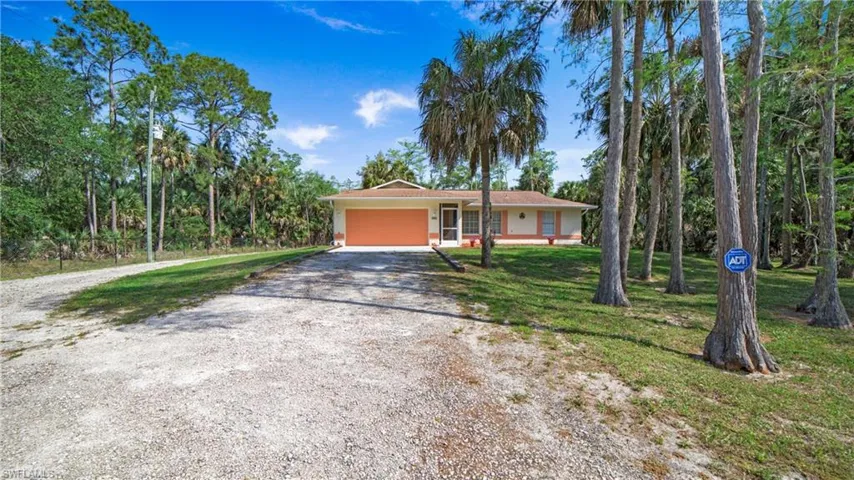 391  22nd NW AVE, Naples, FL 34120