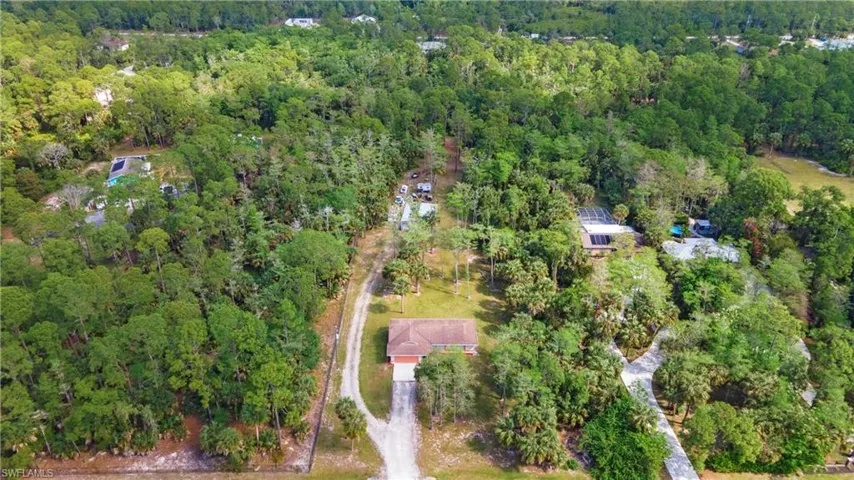 391  22nd NW AVE, Naples, FL 34120