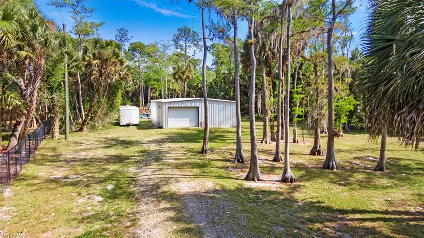 391  22nd NW AVE, Naples, FL 34120