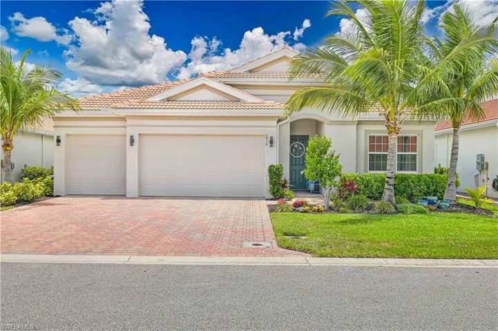2936 Royal Gardens Ave, Fort Myers, Florida 33916
