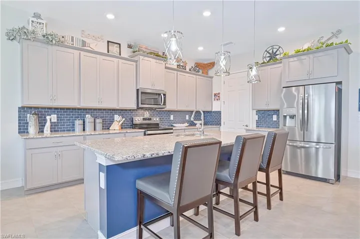 2936 Royal Gardens Ave, Fort Myers, Florida 33916