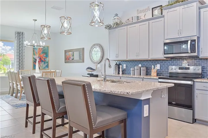 2936 Royal Gardens Ave, Fort Myers, Florida 33916