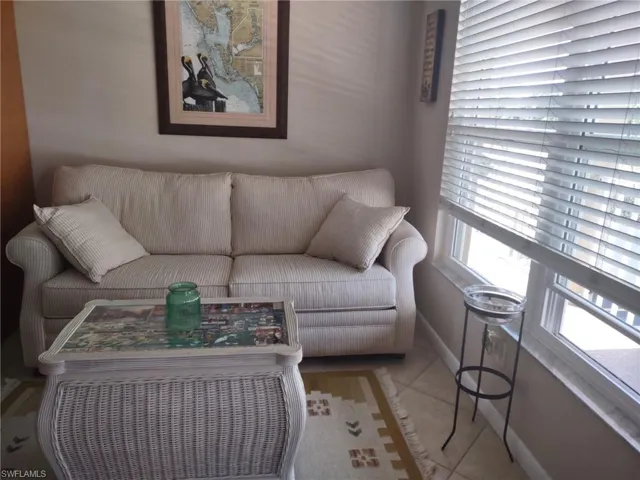 4417 Country Club Blvd B8, Cape Coral, Florida 33904