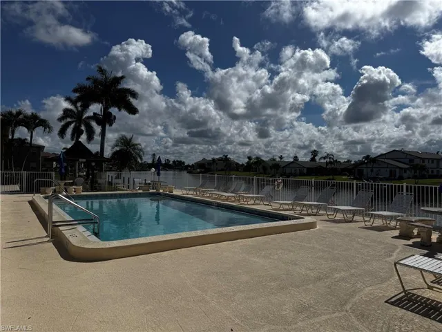 4417 Country Club Blvd B8, Cape Coral, Florida 33904