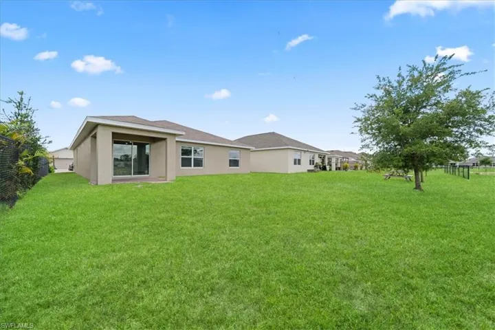 10535 Crossback Ln, Lehigh Acres, Florida 33936