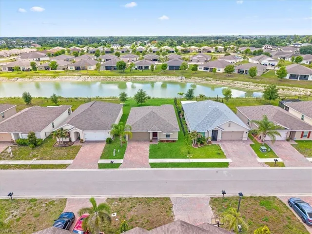 10535 Crossback Ln, Lehigh Acres, Florida 33936