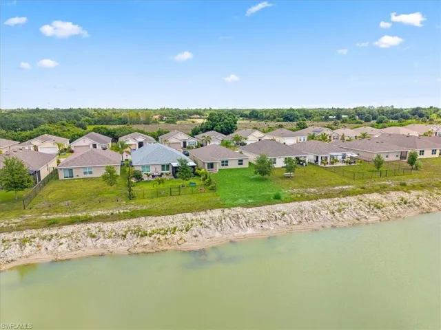 10535  Crossback  LN, Lehigh Acres, FL 33936
