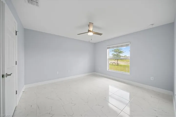 10535  Crossback  LN, Lehigh Acres, FL 33936