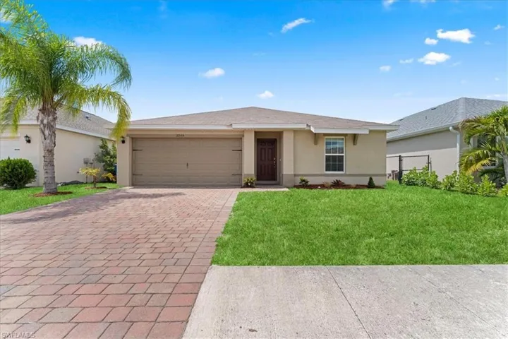 10535  Crossback  LN, Lehigh Acres, FL 33936