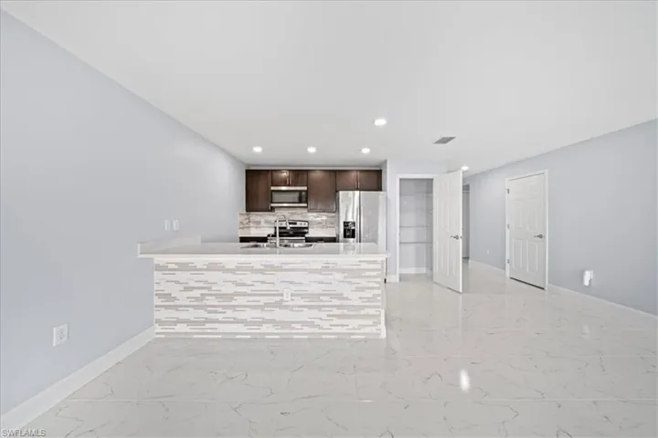 10535  Crossback  LN, Lehigh Acres, FL 33936
