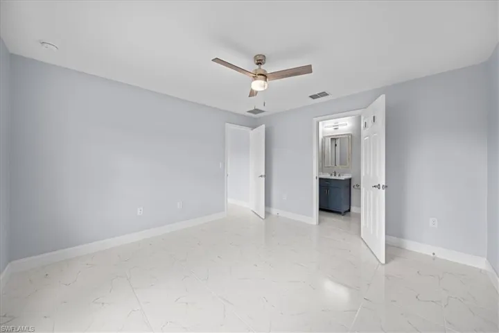 10535  Crossback  LN, Lehigh Acres, FL 33936