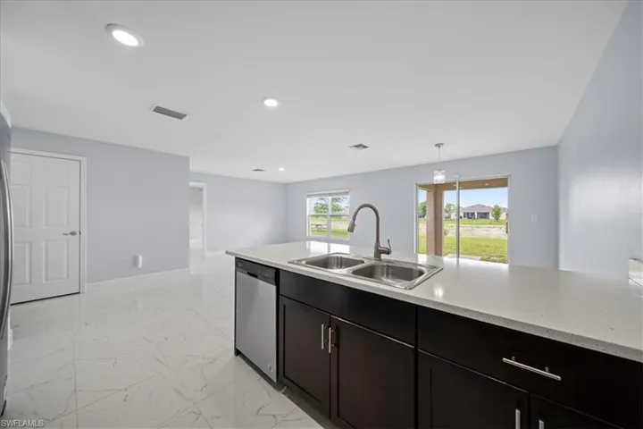 10535 Crossback Ln, Lehigh Acres, Florida 33936