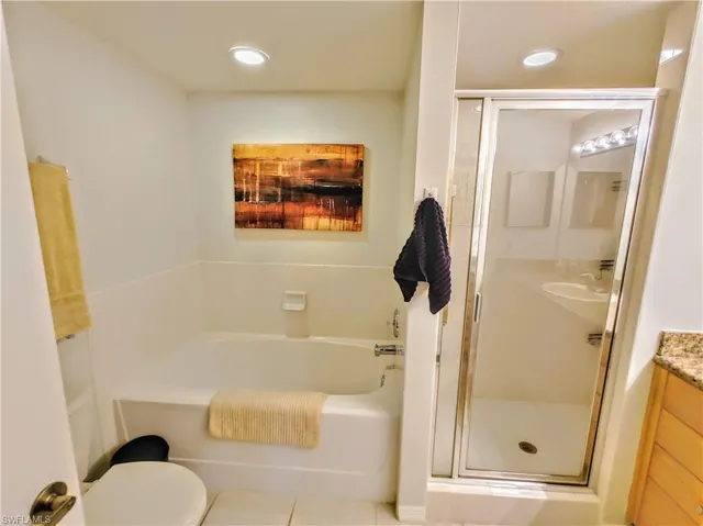 1788 Concordia Lake Cir 2702, Cape Coral, Florida 33909