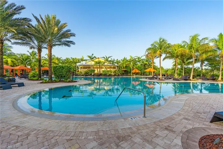 9419 Benvenuto Ct 204, Naples, Florida 34119