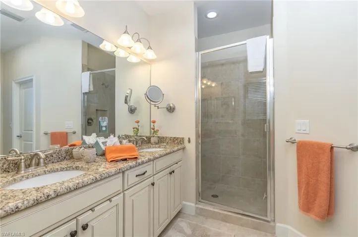 9419 Benvenuto Ct 204, Naples, Florida 34119