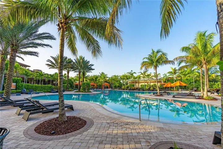 9419 Benvenuto Ct 204, Naples, Florida 34119