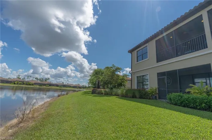 9419 Benvenuto Ct 204, Naples, Florida 34119