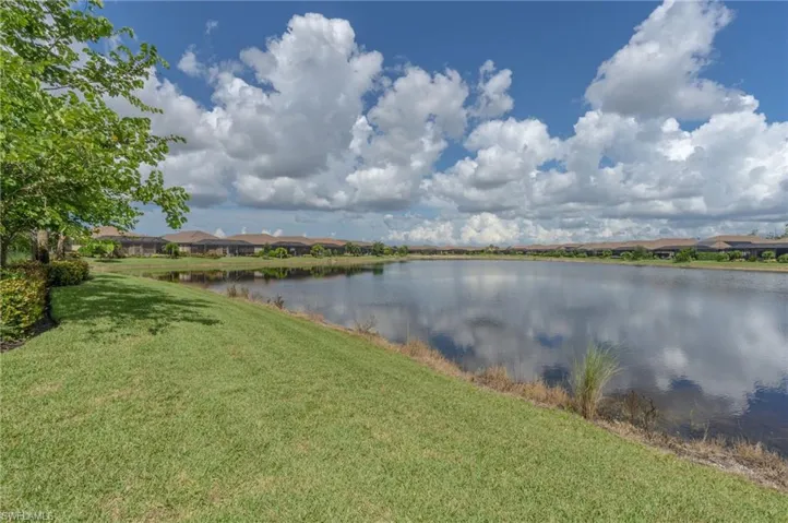 9419 Benvenuto Ct 204, Naples, Florida 34119