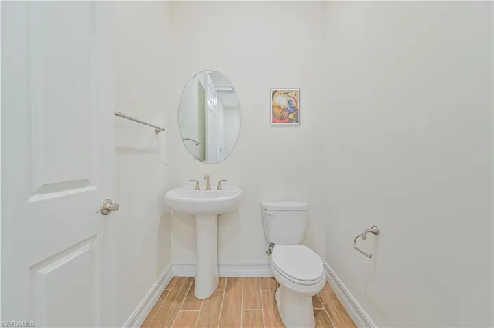 2912  Royal Gardens  AVE, Fort Myers, FL 33916
