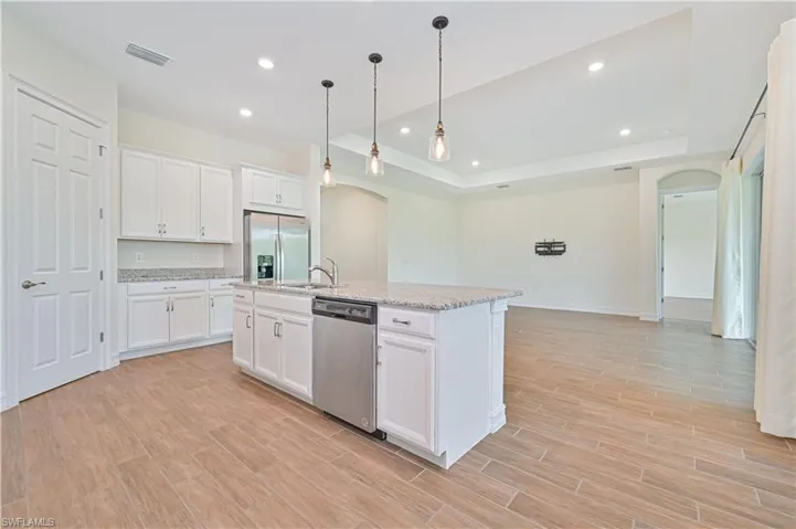 2912  Royal Gardens  AVE, Fort Myers, FL 33916