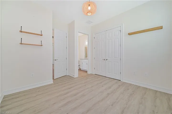 2912  Royal Gardens  AVE, Fort Myers, FL 33916