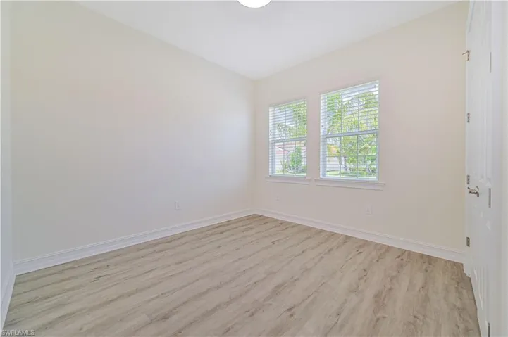 2912  Royal Gardens  AVE, Fort Myers, FL 33916