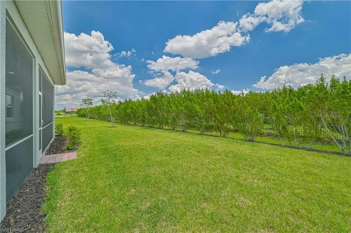 2912  Royal Gardens  AVE, Fort Myers, FL 33916