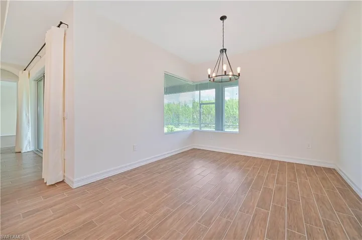 2912  Royal Gardens  AVE, Fort Myers, FL 33916