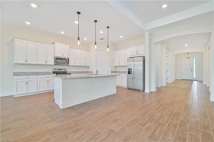 2912  Royal Gardens  AVE, Fort Myers, FL 33916