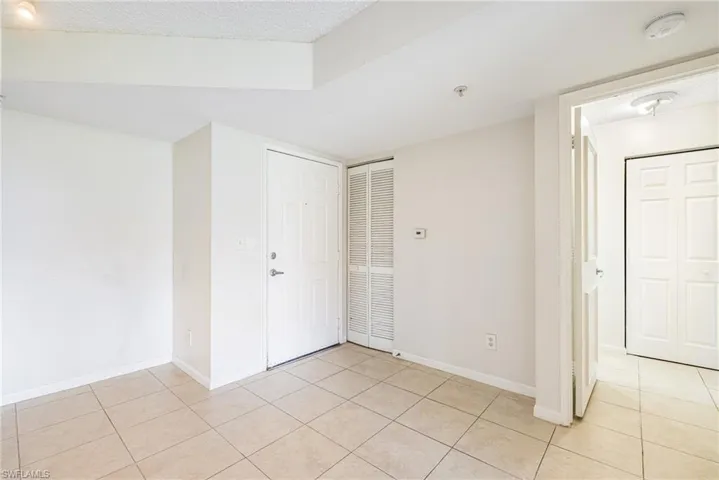 1265 Wildwood Lakes Blvd 106, Naples, Florida 34104
