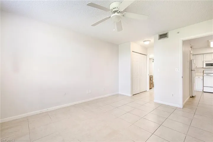 1265 Wildwood Lakes Blvd 106, Naples, Florida 34104