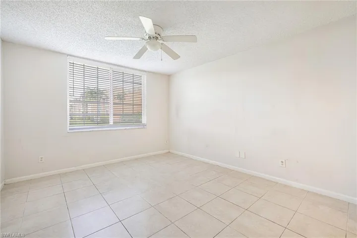 1265 Wildwood Lakes Blvd 106, Naples, Florida 34104
