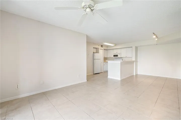1265 Wildwood Lakes Blvd 106, Naples, Florida 34104