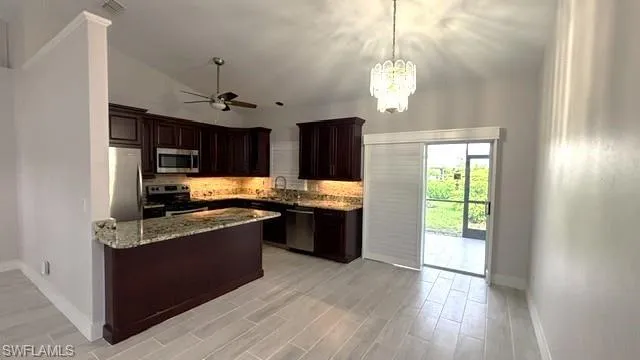 2205 Se 18th Ave, Cape Coral, Florida 33990