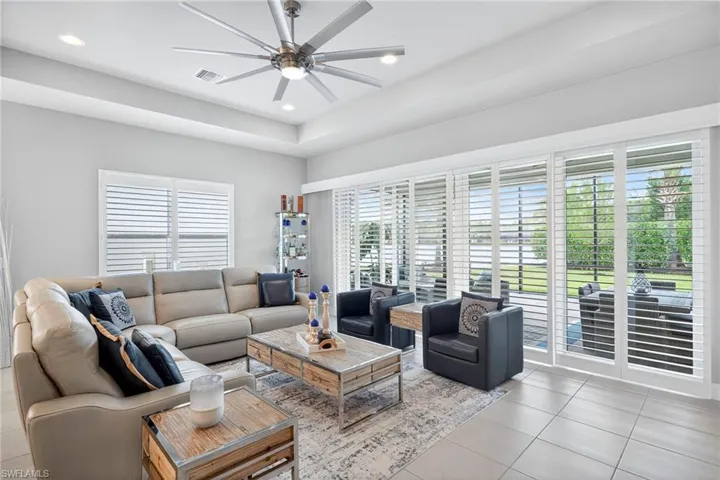 So spacious there's even a sofa table behind the sectional under the side window! Enjoy the water view!!