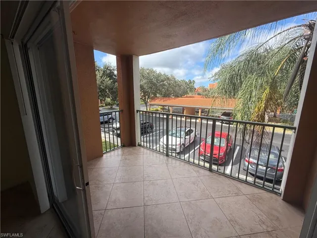 1260 Wildwood Lakes Blvd 205, Naples, Florida 34104