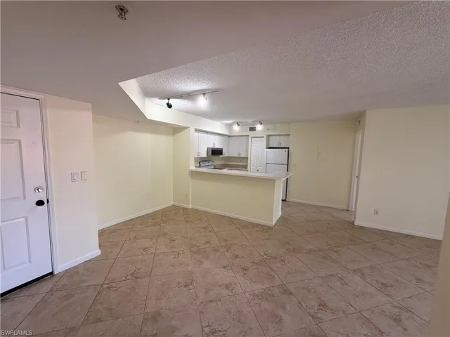 1260 Wildwood Lakes Blvd 205, Naples, Florida 34104