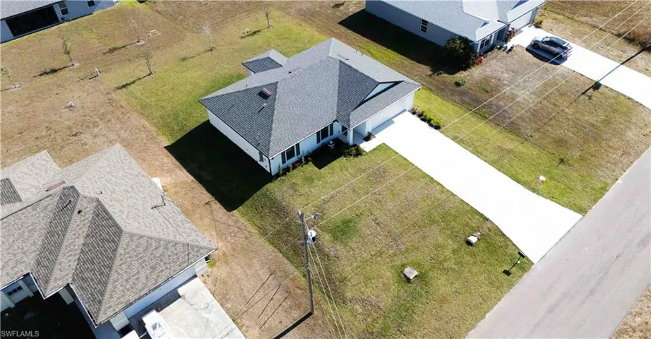 Aerial view of property and surrounding area