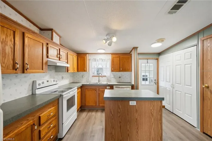 1000 Kings Hwy 104, Punta Gorda, Florida 33980