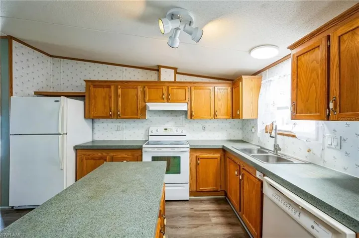1000 Kings Hwy 104, Punta Gorda, Florida 33980