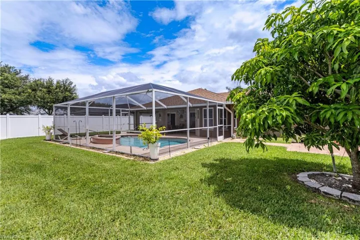 119 SE 21st  TER, Cape Coral, FL 33990