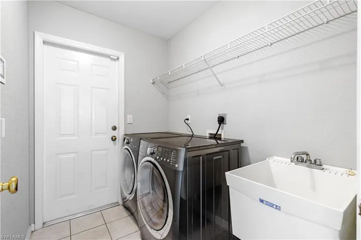 119 SE 21st  TER, Cape Coral, FL 33990