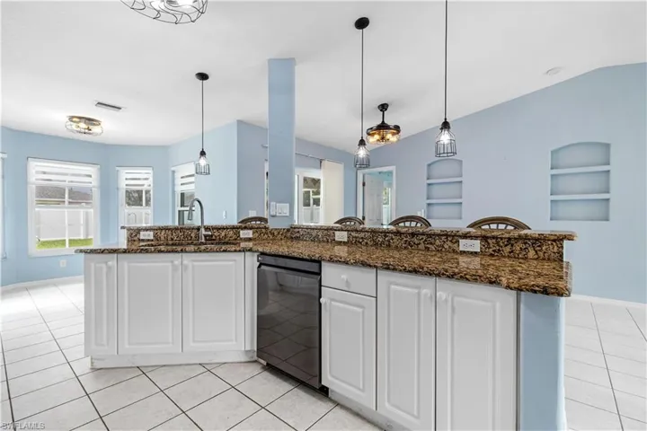 119 SE 21st  TER, Cape Coral, FL 33990