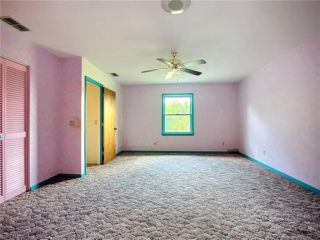 16021 Winburn DR, Sarasota, FL 34240,2025000350