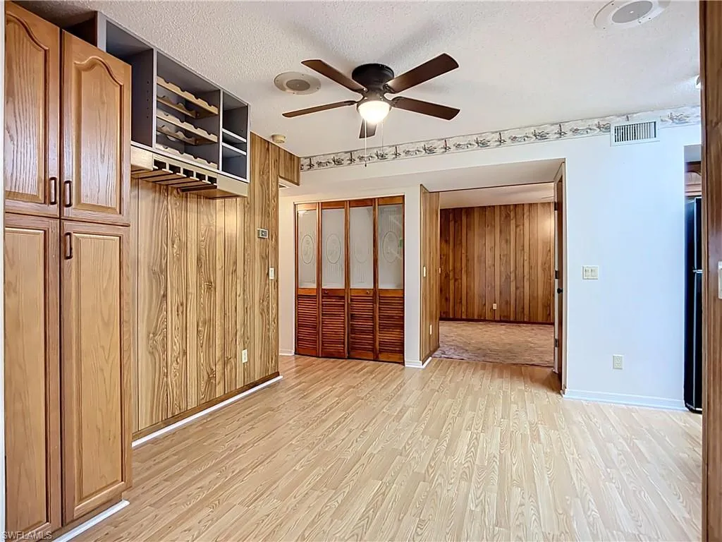 16021 Winburn DR, Sarasota, FL 34240,2025000350