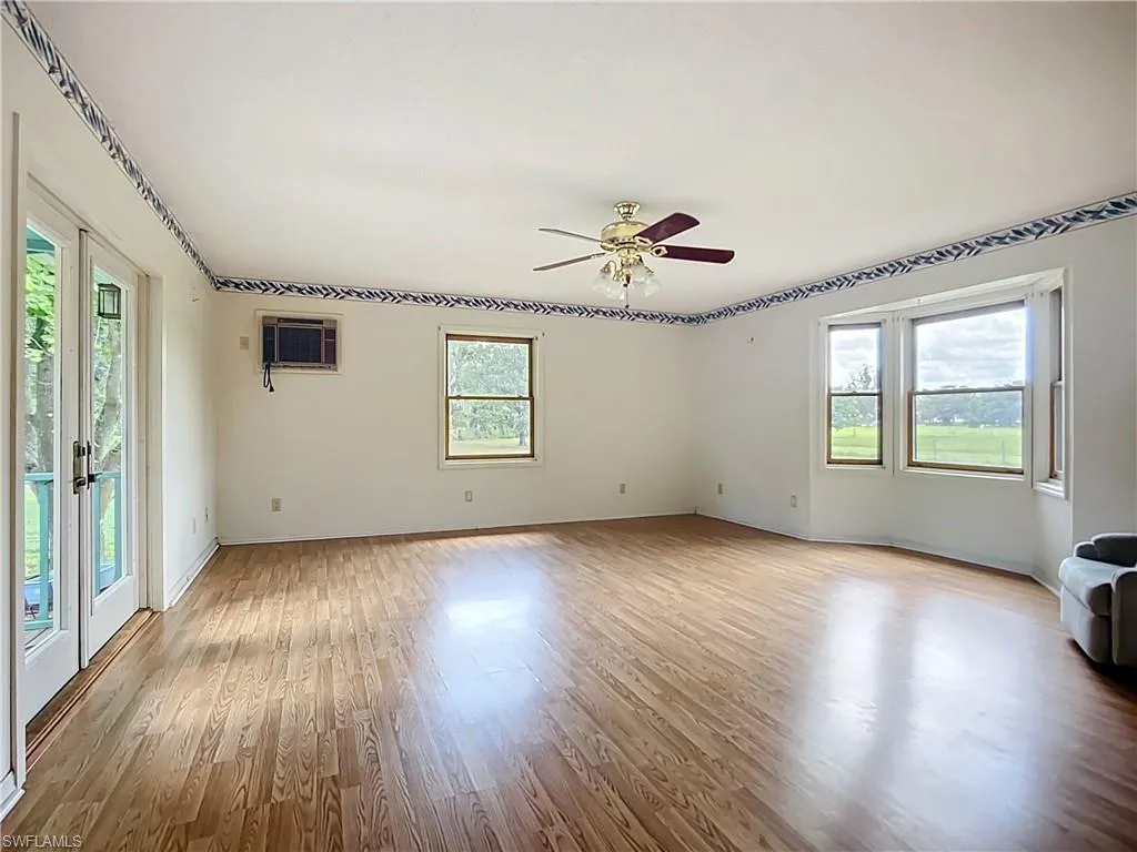 16021 Winburn DR, Sarasota, FL 34240,2025000350