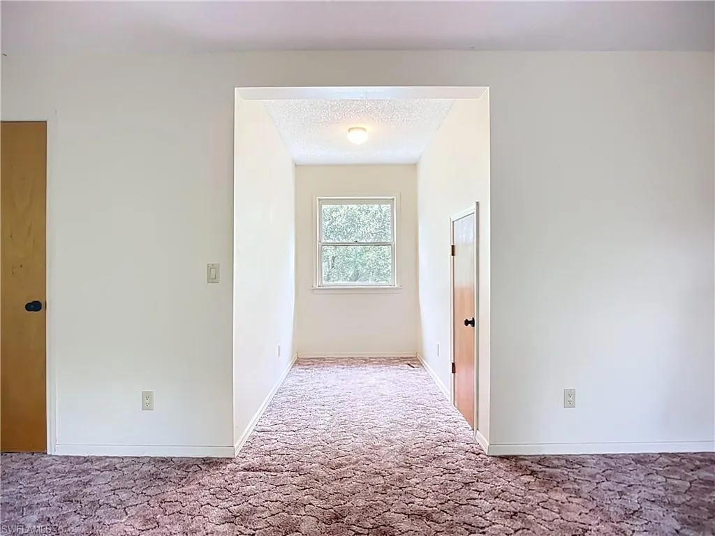 16021 Winburn DR, Sarasota, FL 34240,2025000350